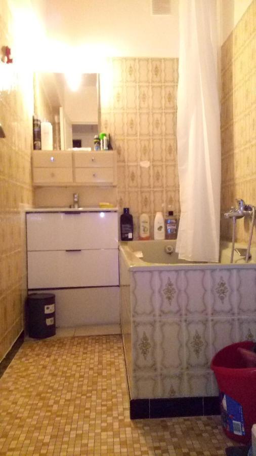 Chambre Lits Jumeaux Шевили-Лару Екстериор снимка